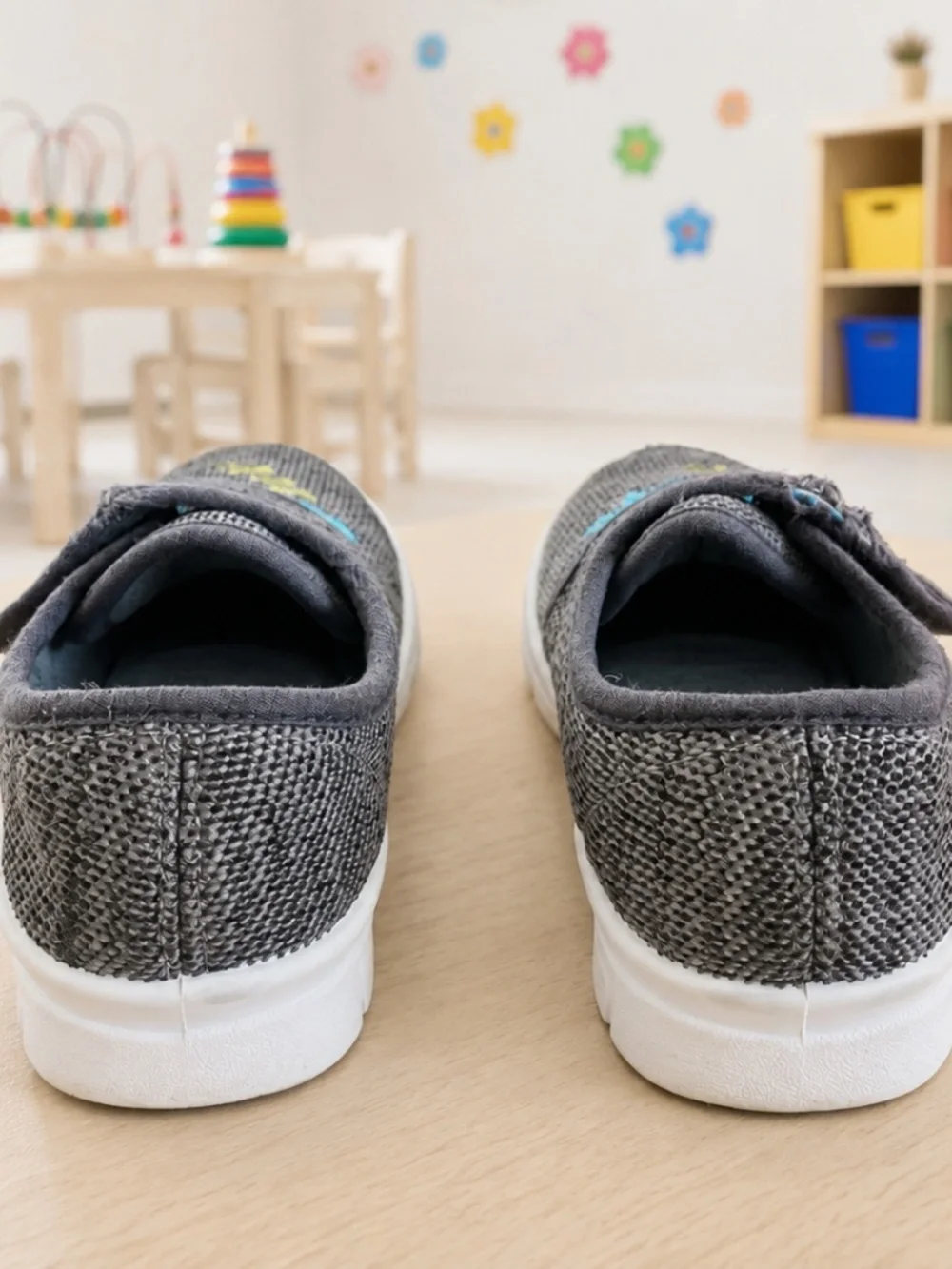 Vty Kids Gray Dinosaur Slip-On Shoes – US 5.5